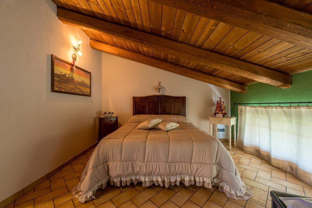 Agriturismo Il Nido Di Bacco Villa Saluzzo Ngoại thất bức ảnh