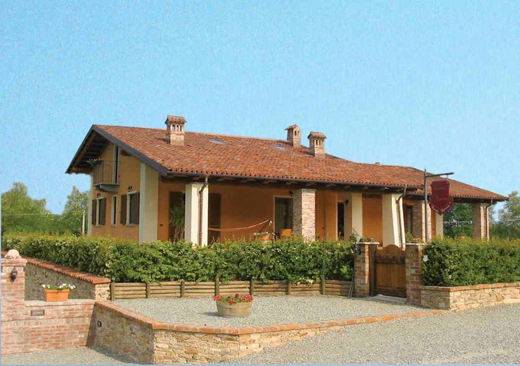 Agriturismo Il Nido Di Bacco Villa Saluzzo Ngoại thất bức ảnh